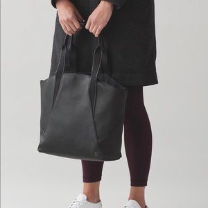 Lululemon All Day Tote Mini